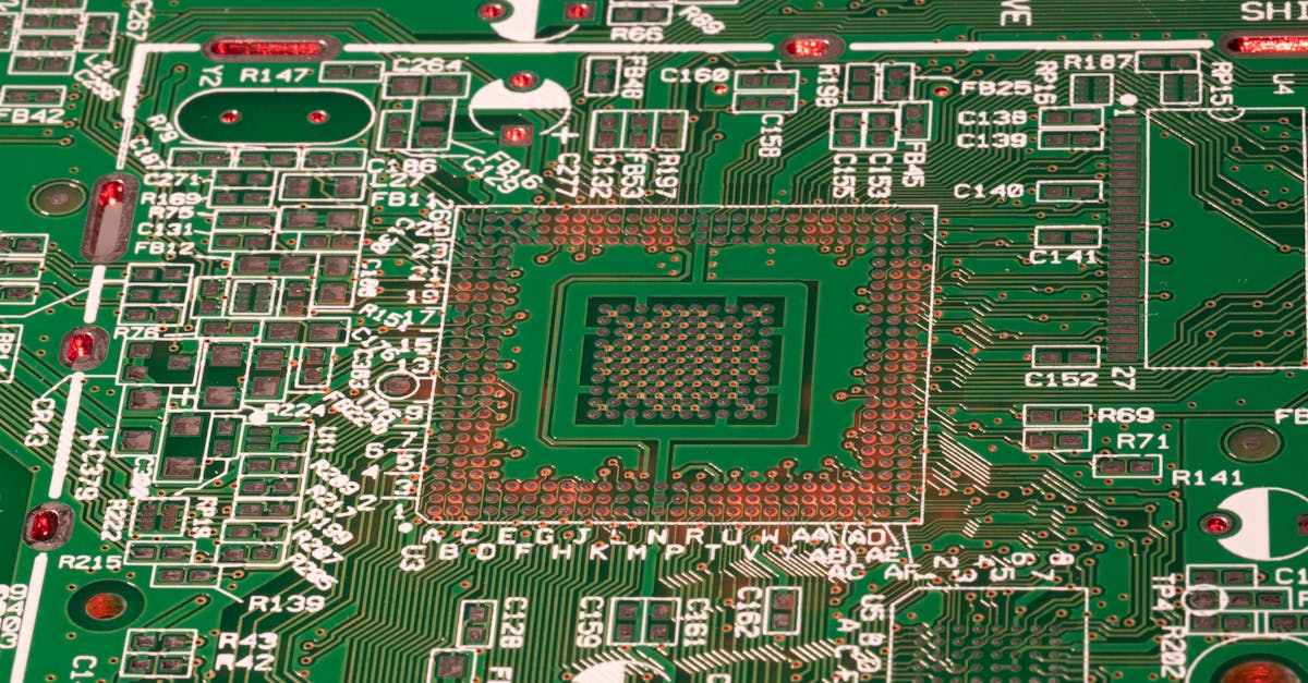 Elon Musk s'associe à Intel pour Terafab : le méga-projet chipmaking